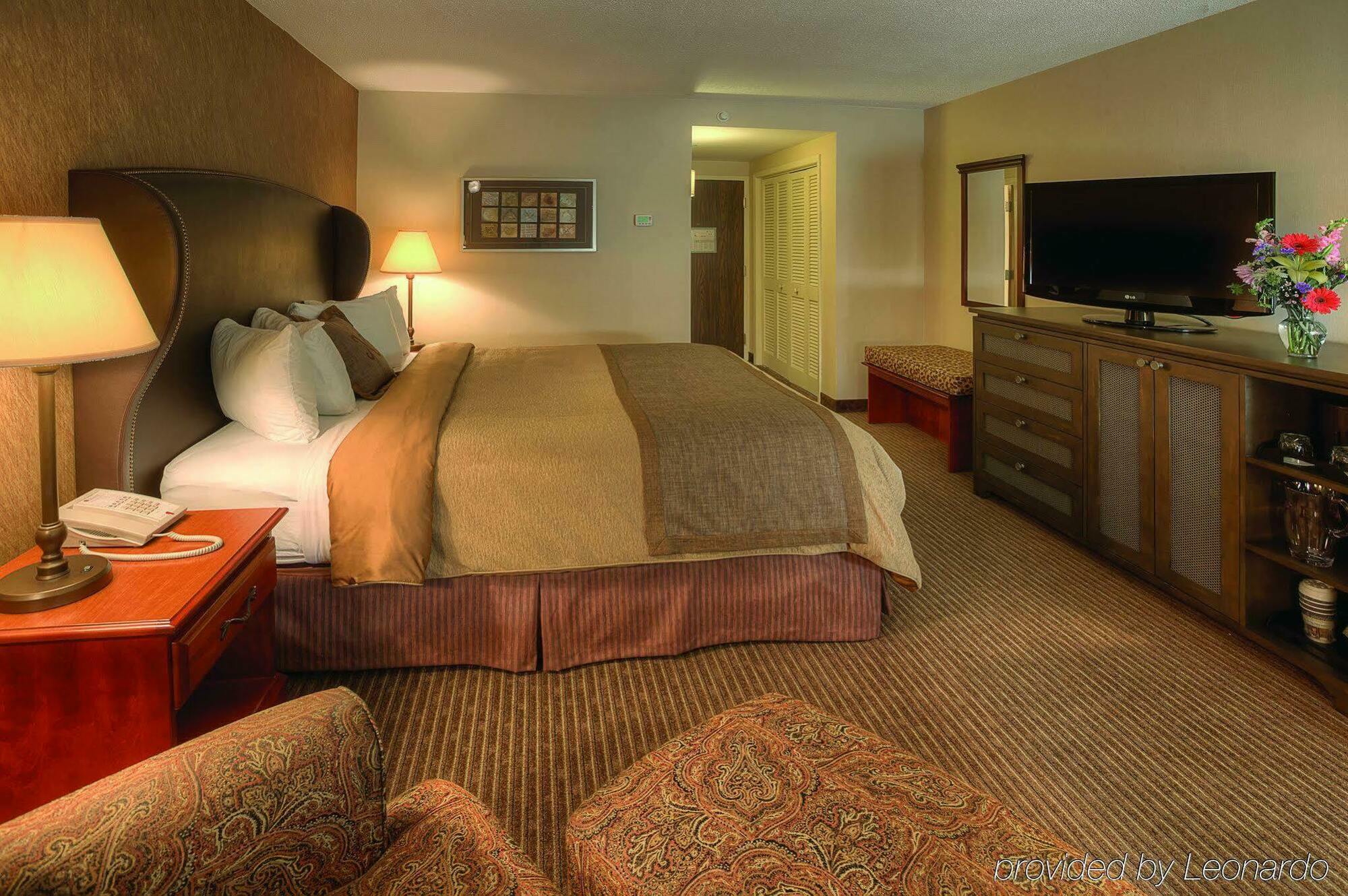 Best Western Plus The Normandy Inn & Suites Minneapolis Esterno foto